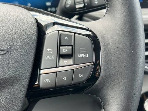 New 2025 Ford Escape SE w/ PHEV Premium Package FWD image 22