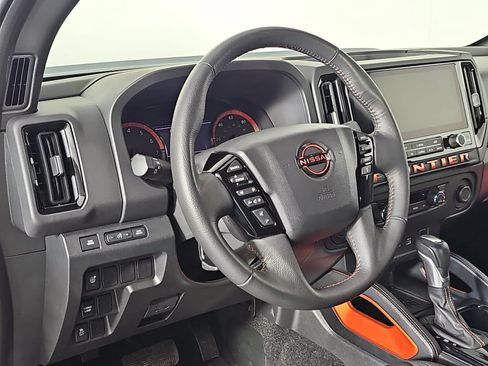 Used 2025 Nissan Frontier Pro-X RWD image 14