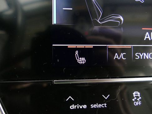 Used 2022 Audi A6 Premium Plus image 21