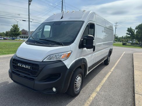 Used 2024 RAM ProMaster 2500 w/ Convenience Group FWD image 8