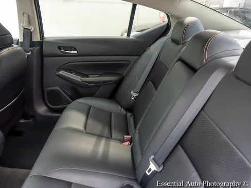 Used 2021 Nissan Altima 2.5 SR w/ SR Premium Package FWD image 13