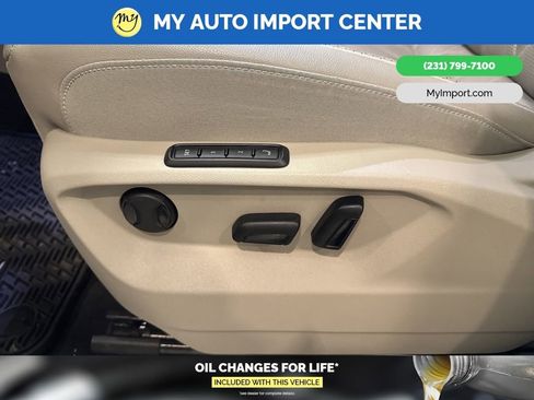 Used 2025 Volkswagen Atlas SEL Premium R-Line image 11