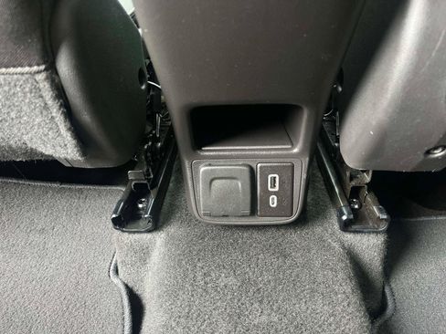 Used 2025 Chevrolet TrailBlazer LT w/ Convenience Package image 17