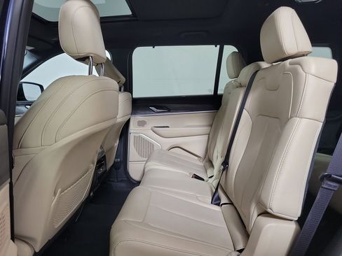 Used 2024 Jeep Grand Cherokee L Limited w/ Luxury Tech Group II image 23