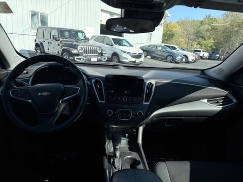 Used 2024 Chevrolet Malibu LT image 15