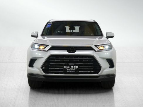 Used 2024 Toyota Grand Highlander XLE image 8