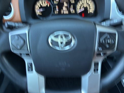 Used 2018 Toyota Tundra SR5 image 24