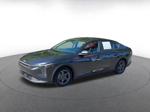 Used 2025 Kia K4 FWD image 8