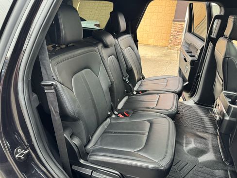 Used 2020 Ford Expedition Limited image 21