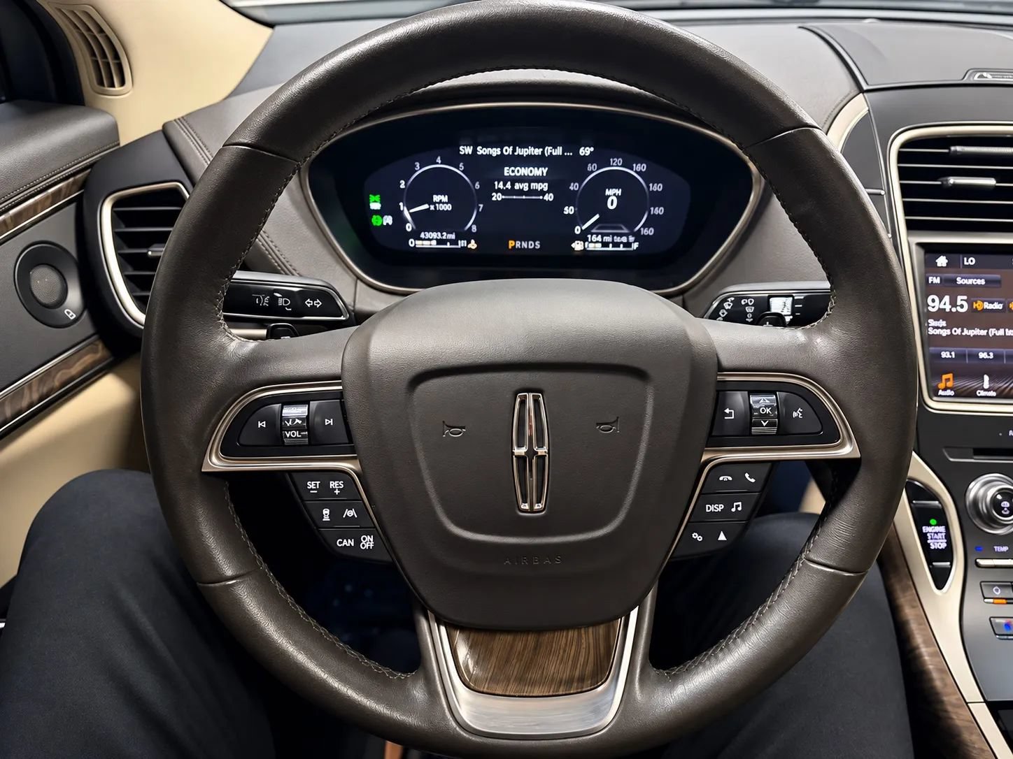 Used 2019 Lincoln Nautilus Reserve w/ Driver Assistance Package FWD image 31