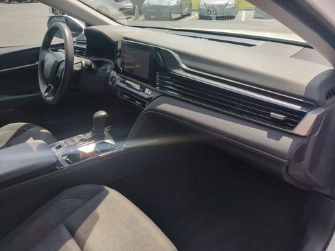 Used 2025 Toyota Camry LE FWD image 32