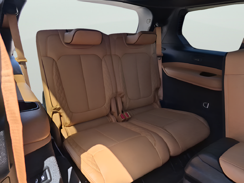 Used 2025 Jeep Grand Cherokee L Summit AWD/4WD image 35