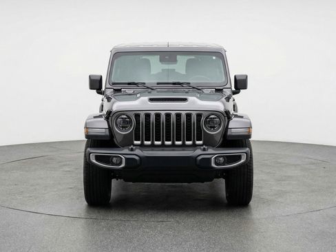 Used 2025 Jeep Wrangler Sport S image 2