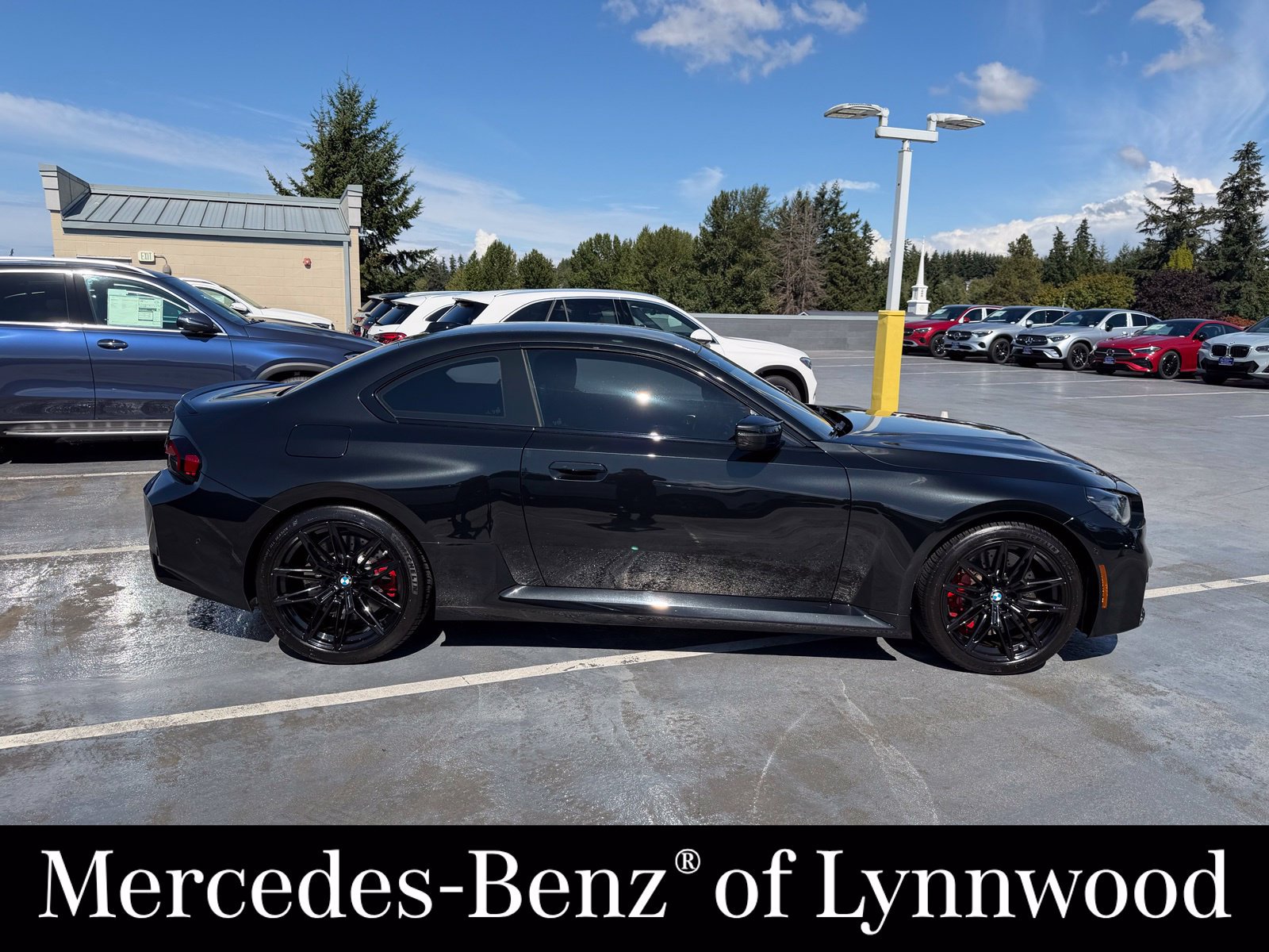 Used 2024 BMW M2 w/ Lighting Package RWD image 5