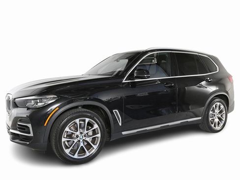 Used 2022 BMW X5 xDrive40i w/ Parking Assistance Package image 4