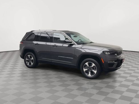 Used 2023 Jeep Grand Cherokee 4WD 4xe image 42