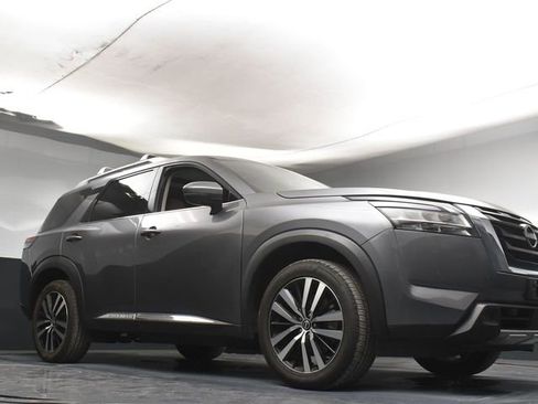 Used 2023 Nissan Pathfinder Platinum AWD/4WD image 38