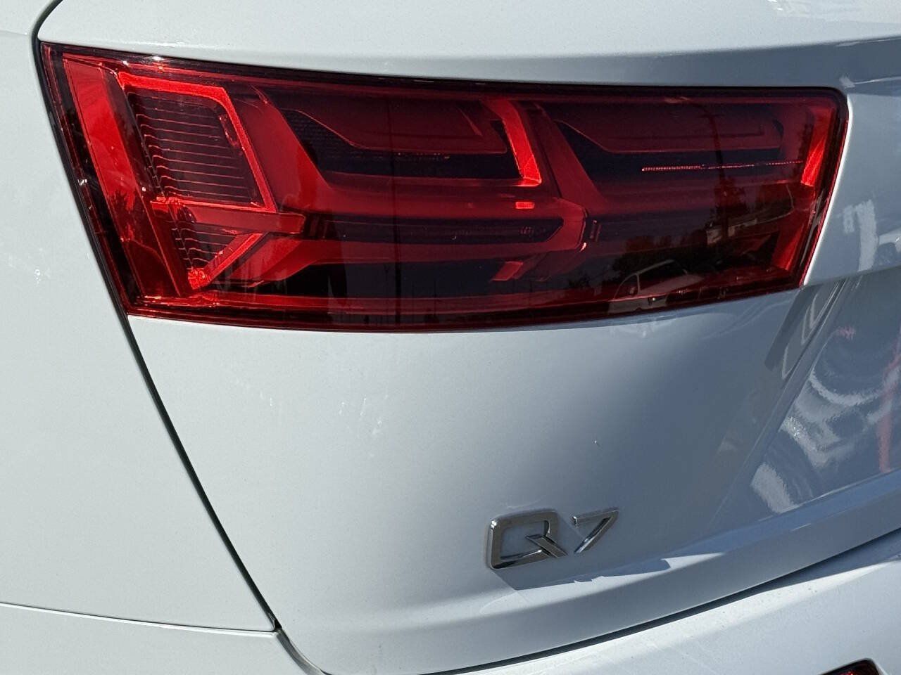 Used 2019 Audi Q7 3.0T Prestige AWD/4WD image 30