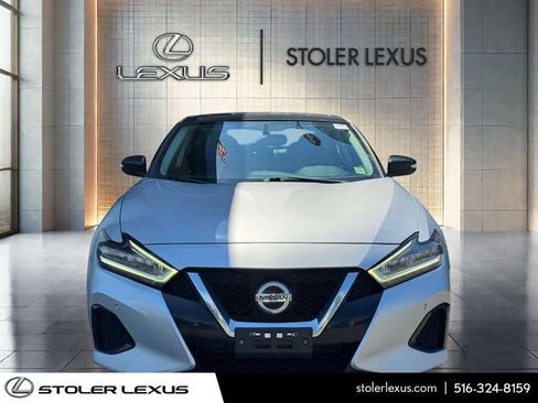 Used 2019 Nissan Maxima FWD image 2