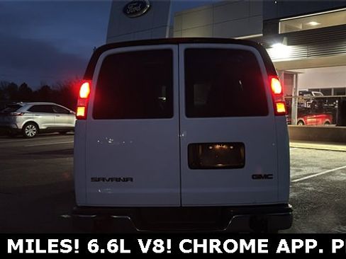 Used 2022 GMC Savana 2500 w/ Driver Convenience Package image 28