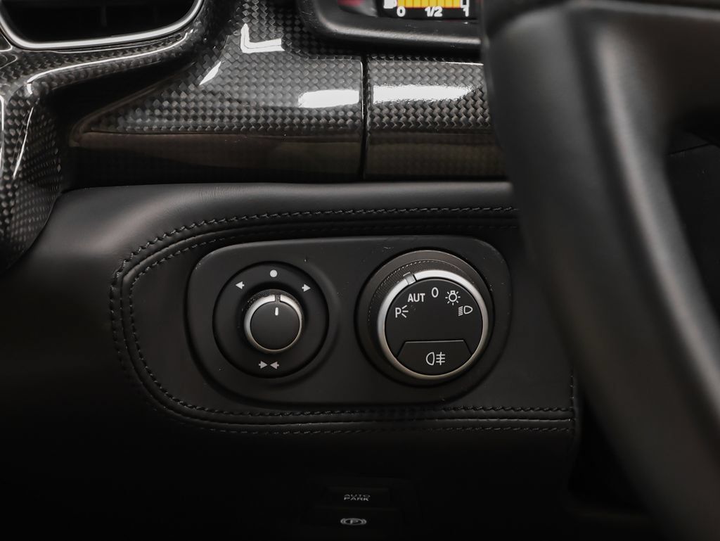 Used 2010 Ferrari 458 Italia Coupe RWD image 38