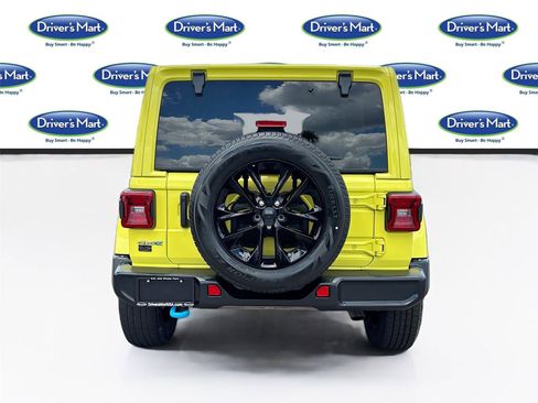 Used 2024 Jeep Wrangler Unlimited Sahara AWD/4WD image 6