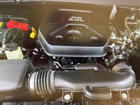 Used 2023 Jeep Wrangler Unlimited Sahara w/ Cold Weather Group image 14