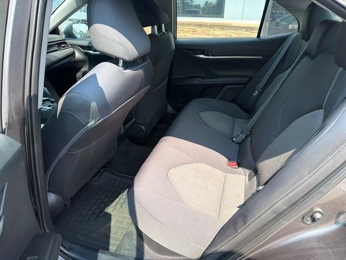 Used 2022 Toyota Camry LE FWD image 6