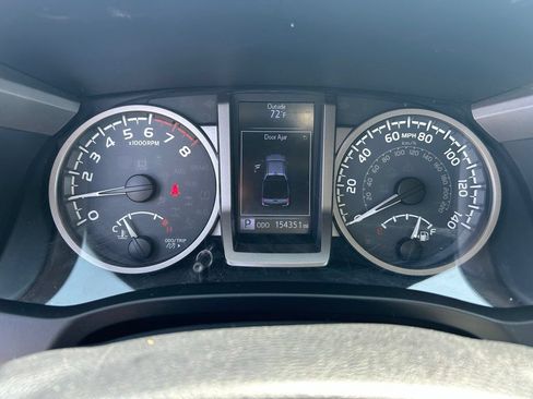 Used 2019 Toyota Tacoma SR5 AWD/4WD image 19
