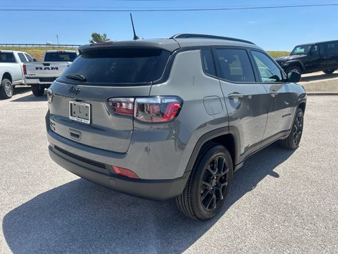 New 2026 Jeep Compass Latitude AWD/4WD image 5