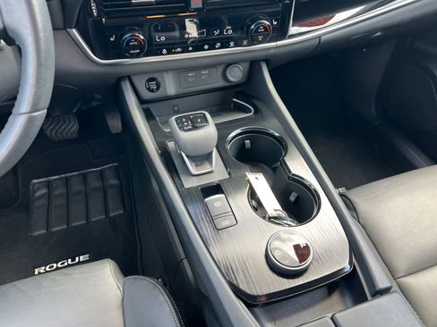 Certified 2024 Nissan Rogue SL AWD/4WD image 14