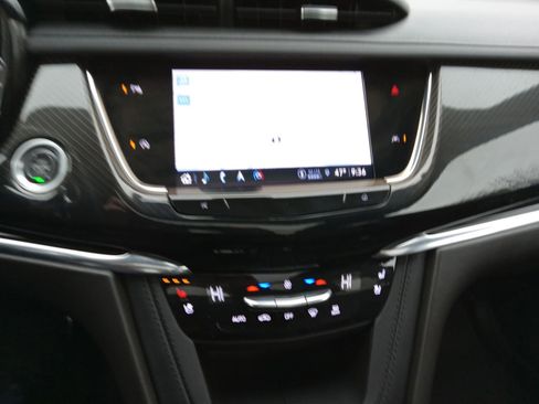 Used 2023 Cadillac XT6 Sport image 15