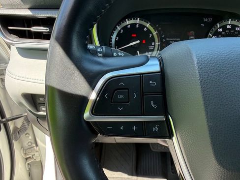 Used 2021 Toyota Highlander Platinum AWD/4WD image 10