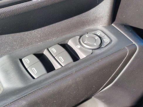 Used 2023 Chevrolet Silverado 1500 Custom image 23