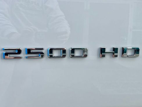 Used 2025 Chevrolet Silverado 2500 LTZ w/ LTZ Convenience Package image 19