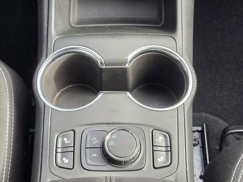 Used 2023 GMC Terrain SLE w/ Driver Convenience Package FWD image 20
