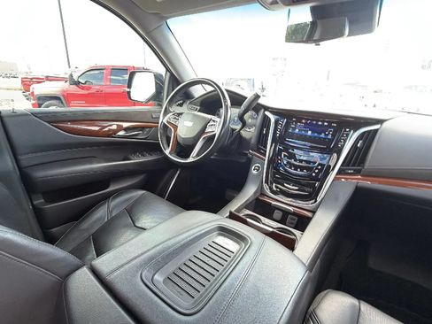 Used 2019 Cadillac Escalade ESV Premium Luxury AWD/4WD image 65