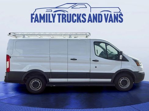 Used 2017 Ford Transit 250 130 Low Roof image 6