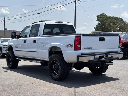 Used 2007 Chevrolet Silverado 2500 LT w/ Heavy-Duty Power Package AWD/4WD image 7