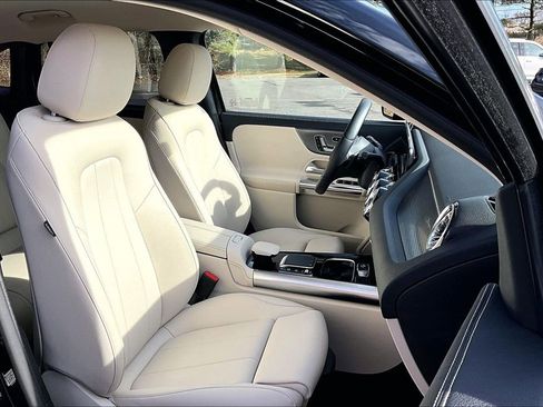 Certified 2022 Mercedes-Benz GLA 250 4MATIC image 7