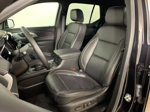 Used 2022 Chevrolet Traverse LT w/ LPO, 'HIT The Road' Package image 27