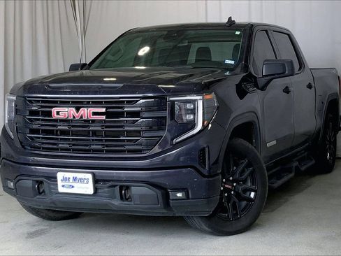 Used 2022 GMC Sierra 1500 Elevation AWD/4WD image 2