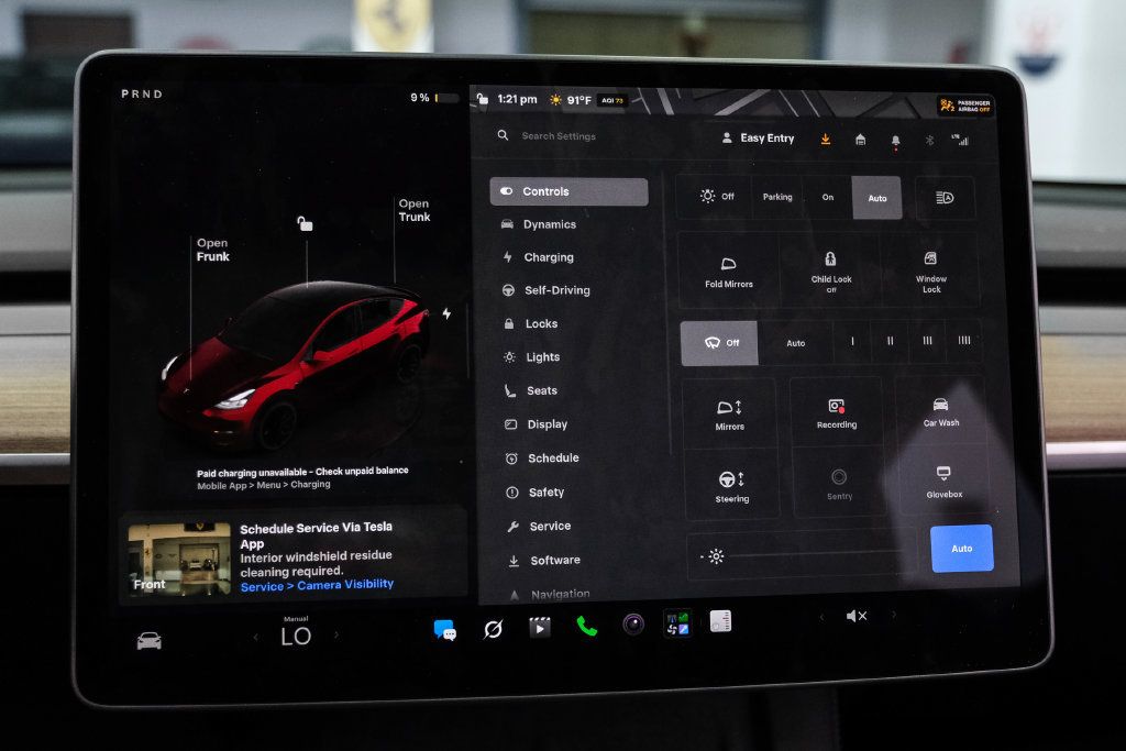 Used 2024 Tesla Model Y Performance AWD/4WD image 29