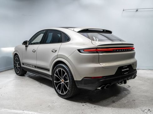 Certified 2026 Porsche Cayenne Coupe AWD/4WD image 3