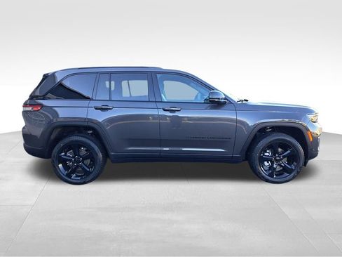 New 2025 Jeep Grand Cherokee Limited w/ Luxury Tech Group II AWD/4WD image 7
