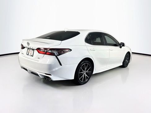 Used 2021 Toyota Camry SE FWD image 10
