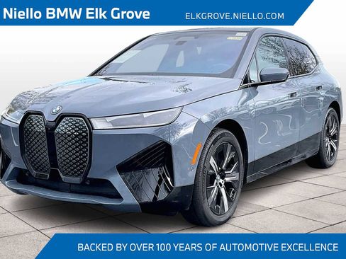 Used 2025 BMW iX xDrive50 image 1