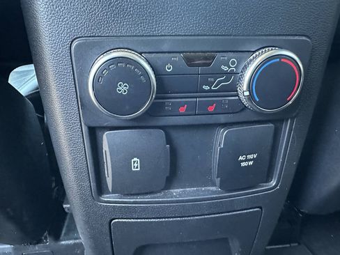 Used 2022 Ford Explorer Limited w/ Hybrid Equipment Group 310A RWD image 18