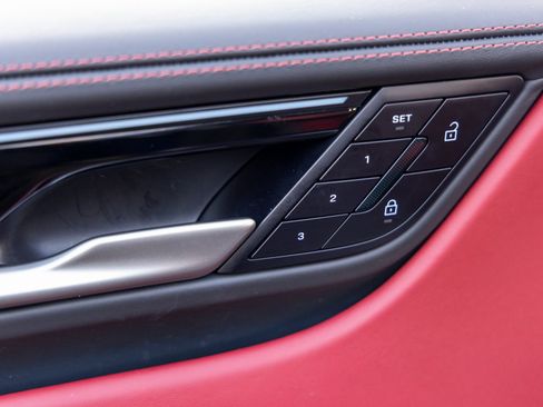 Certified 2024 Porsche Macan 4 Electric image 21