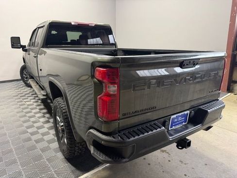 Used 2022 Chevrolet Silverado 2500 Custom w/ Custom Convenience Package image 11